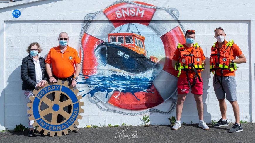 Remise de gilets de sauvetage à la SNSM du Tréport